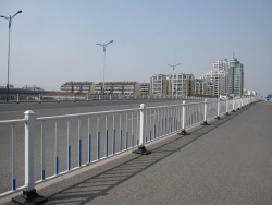 重慶批發市政護欄公路隔離欄防護欄